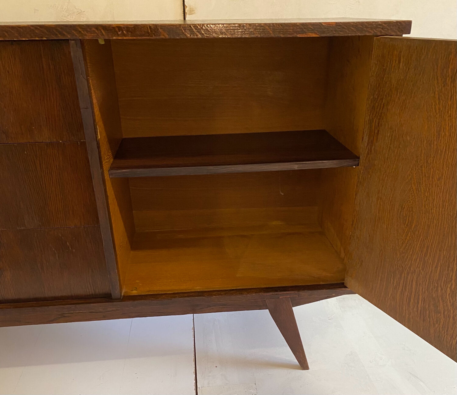 Enfilade vintage pieds compas de 1958