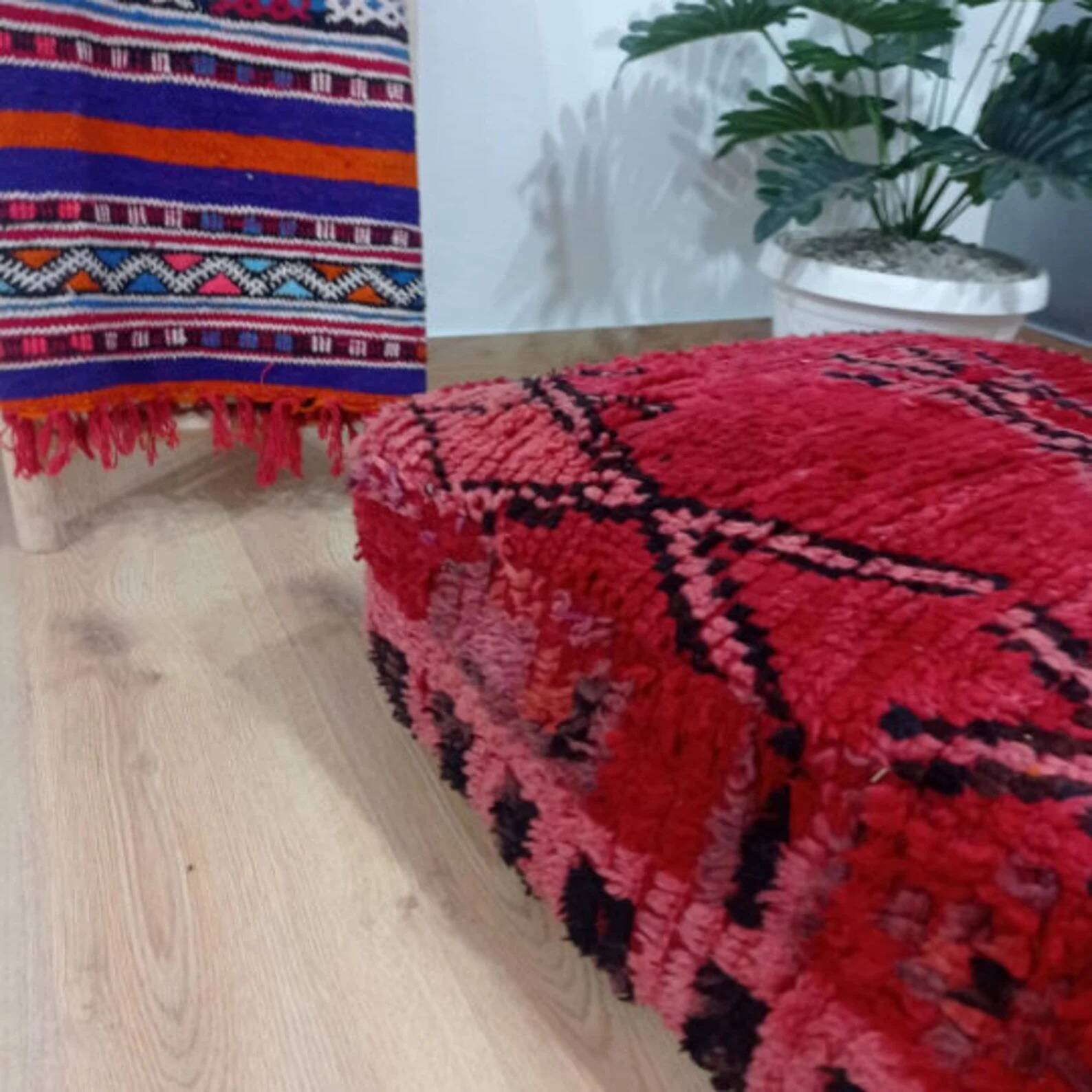 Handmade Berber pouf in wool 60 X 60 X 20 CM