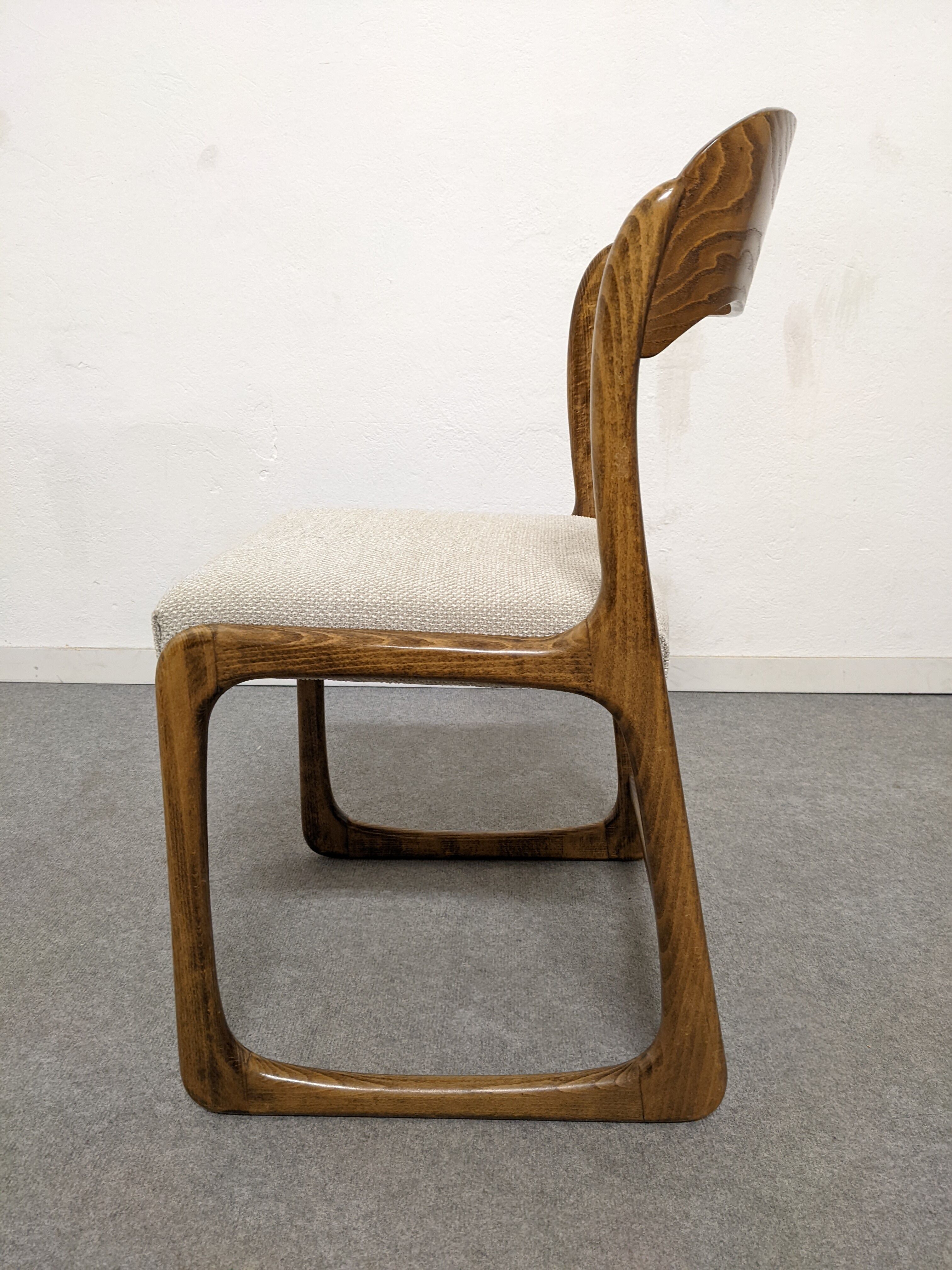 Série de 4 chaises traineau Baumann des années 60/70