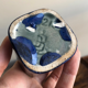 Pots et plat en céramique bleus
