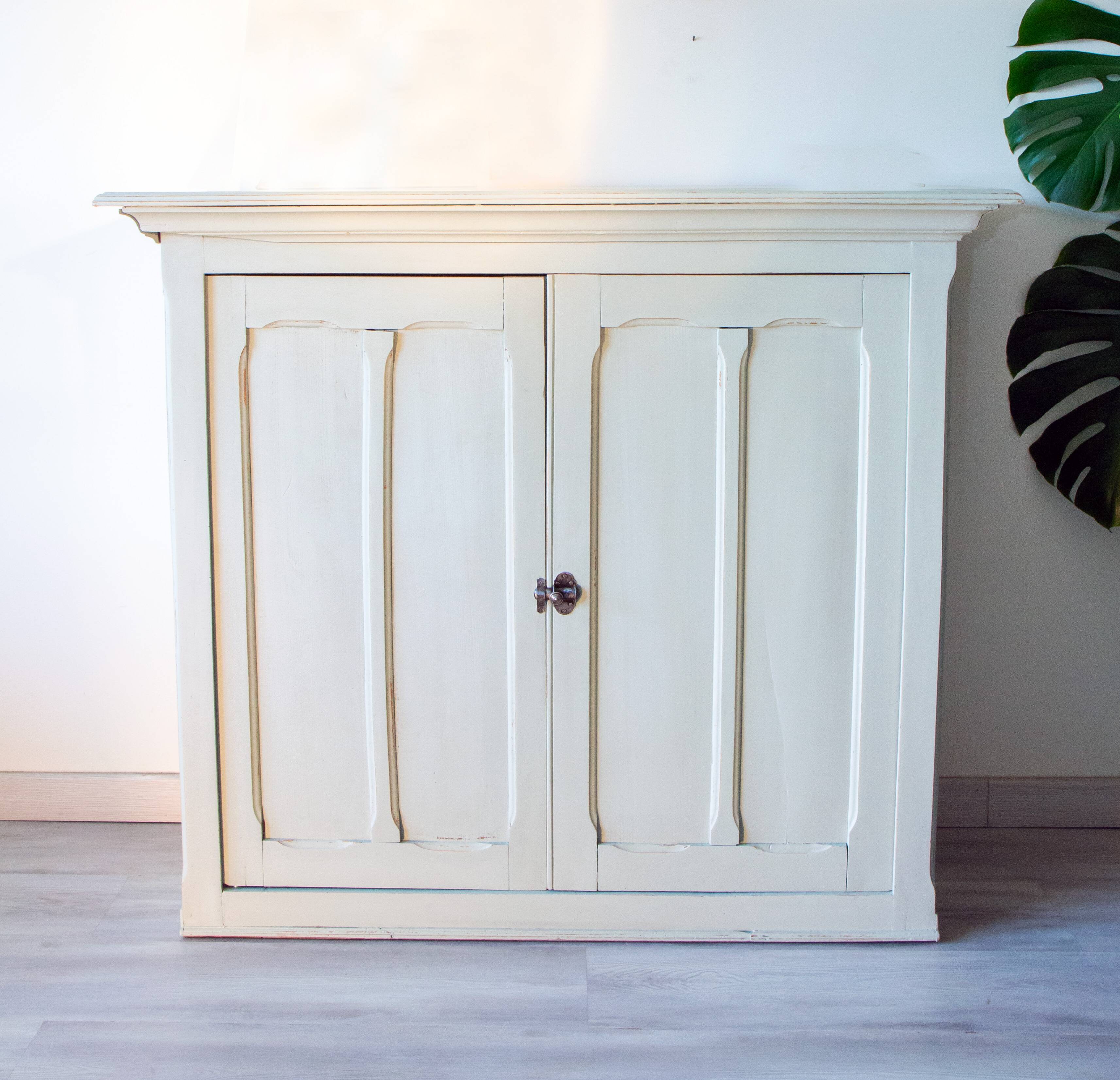 Large Parisian sideboard, dresser, clay gray, patinated wood, 1950