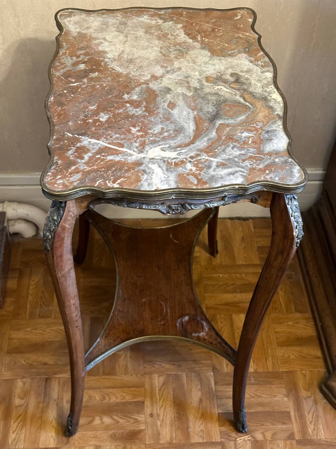 Table d’appoint avec Plateau en Marbre Style Louis XV - Fin 19 e