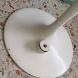 2 Saarinen tulip chairs by Knoll