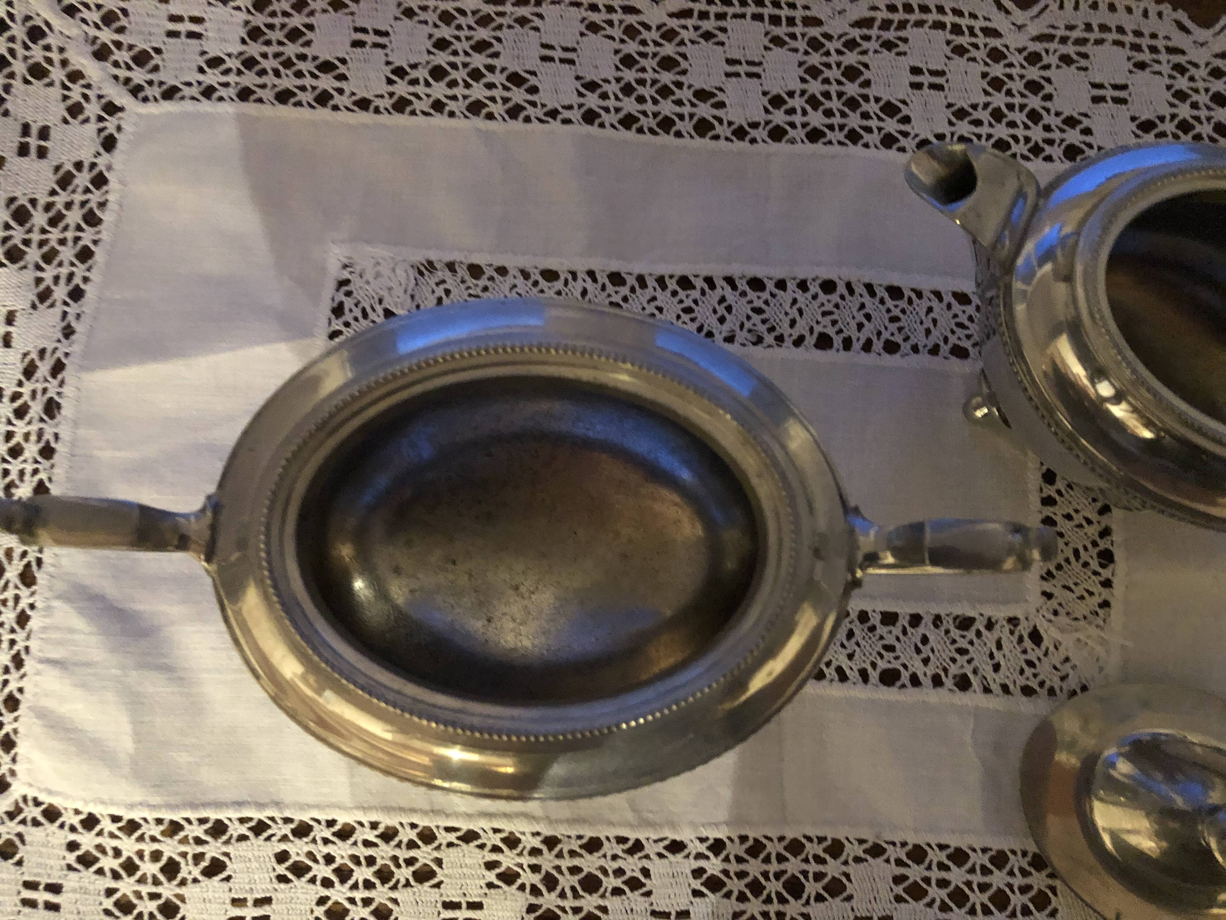 Sugar bowl and milk jug set