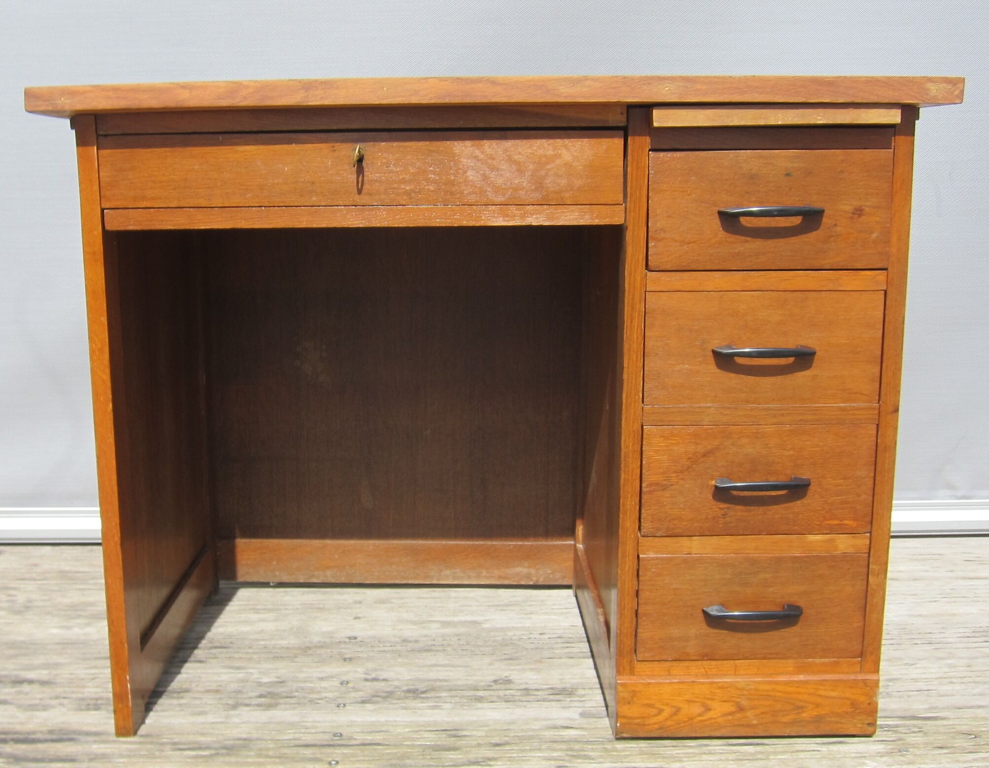 Student desk 1950 black bakelite handles