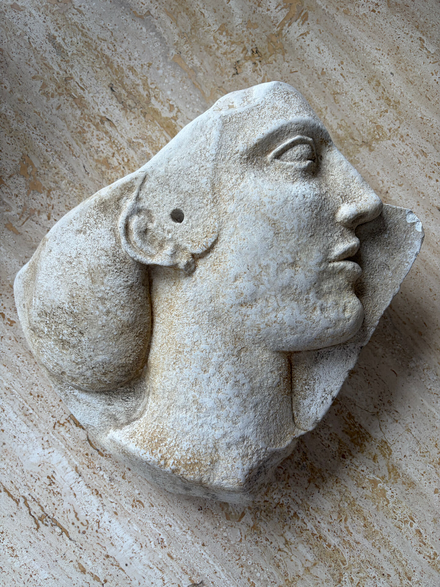 Bas-relief style antique