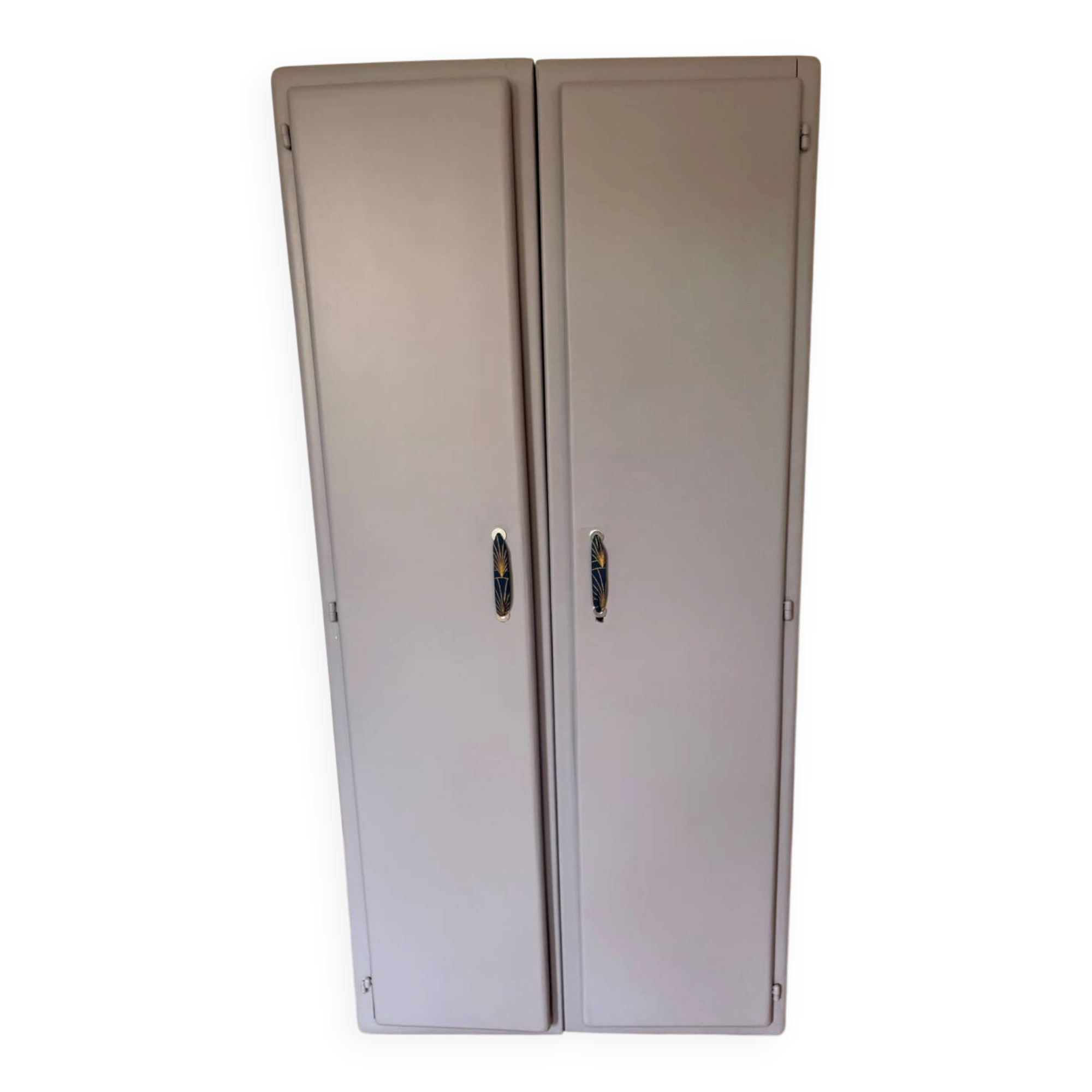 Mado wardrobe
