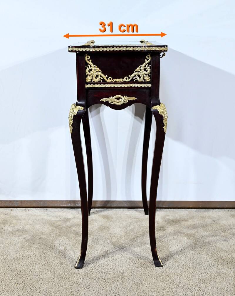 Middle Display Table in Stained Mahogany, Louis XV style, Napoleon III period – Mid-19th century
