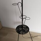 Plant holder floor lamp with shelf, black tripod