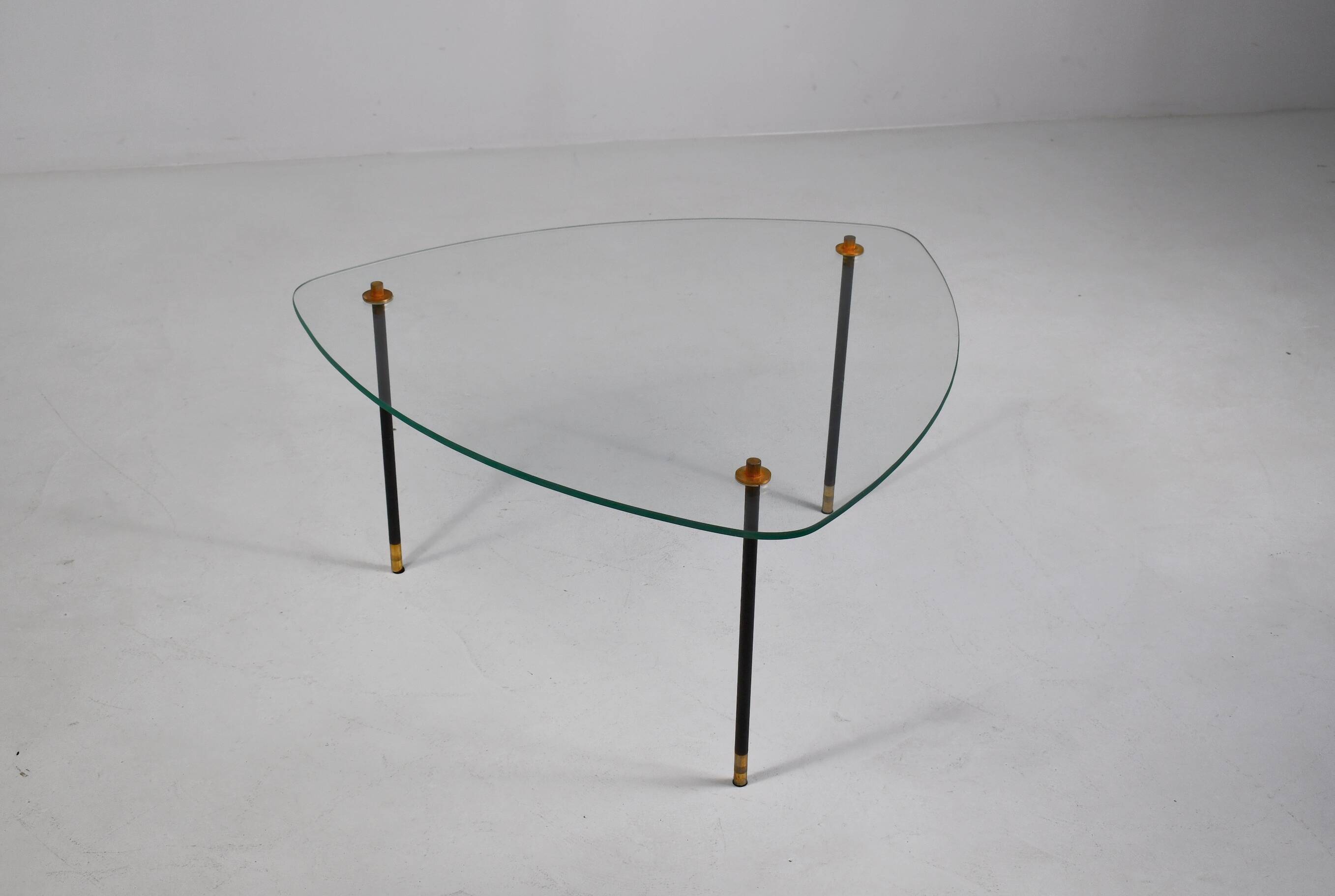 Table d'appoint. France années 1950.