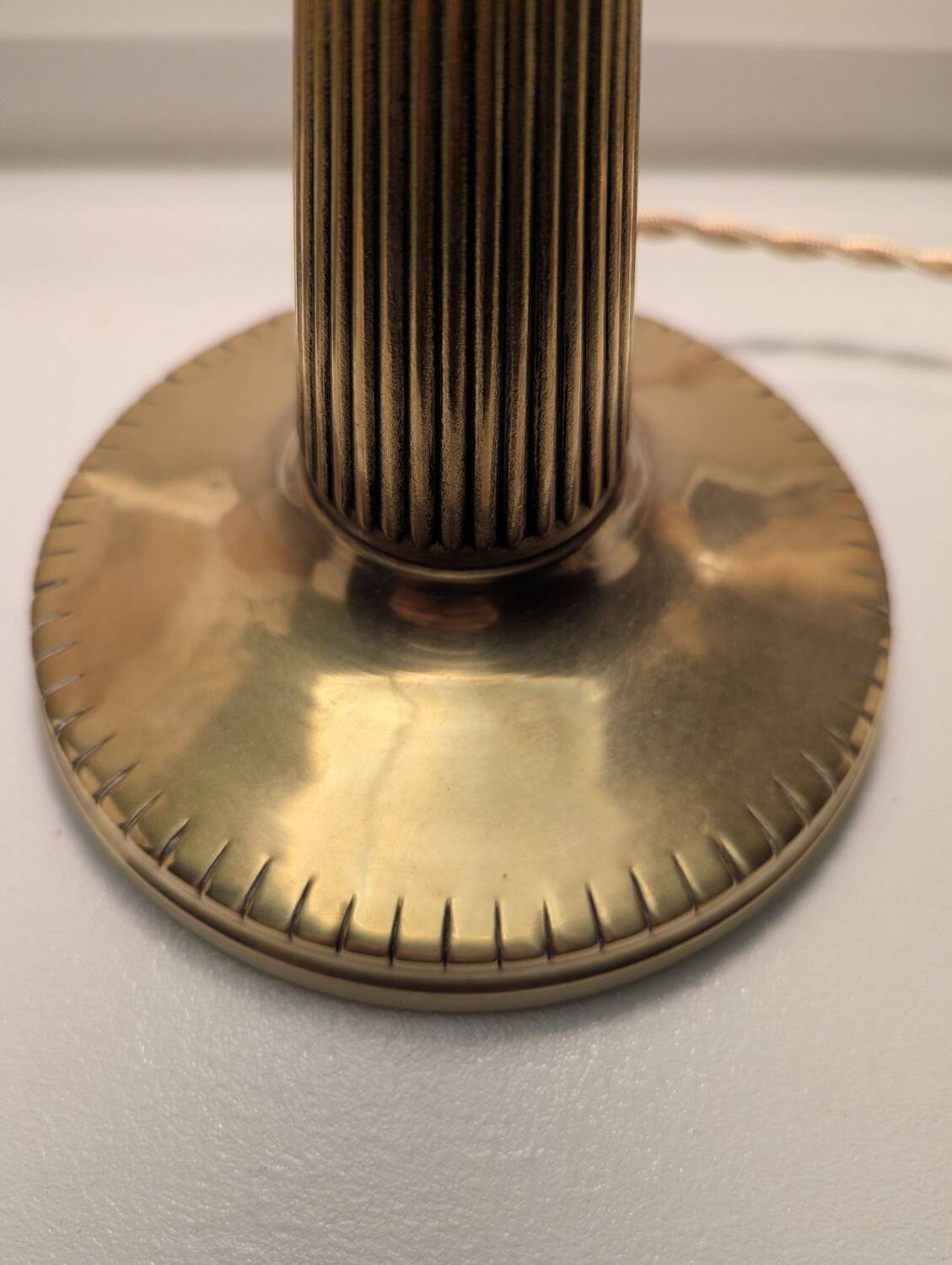 Antique Second Empire Napoleon III table lamp, 1870, brass and opaline glass