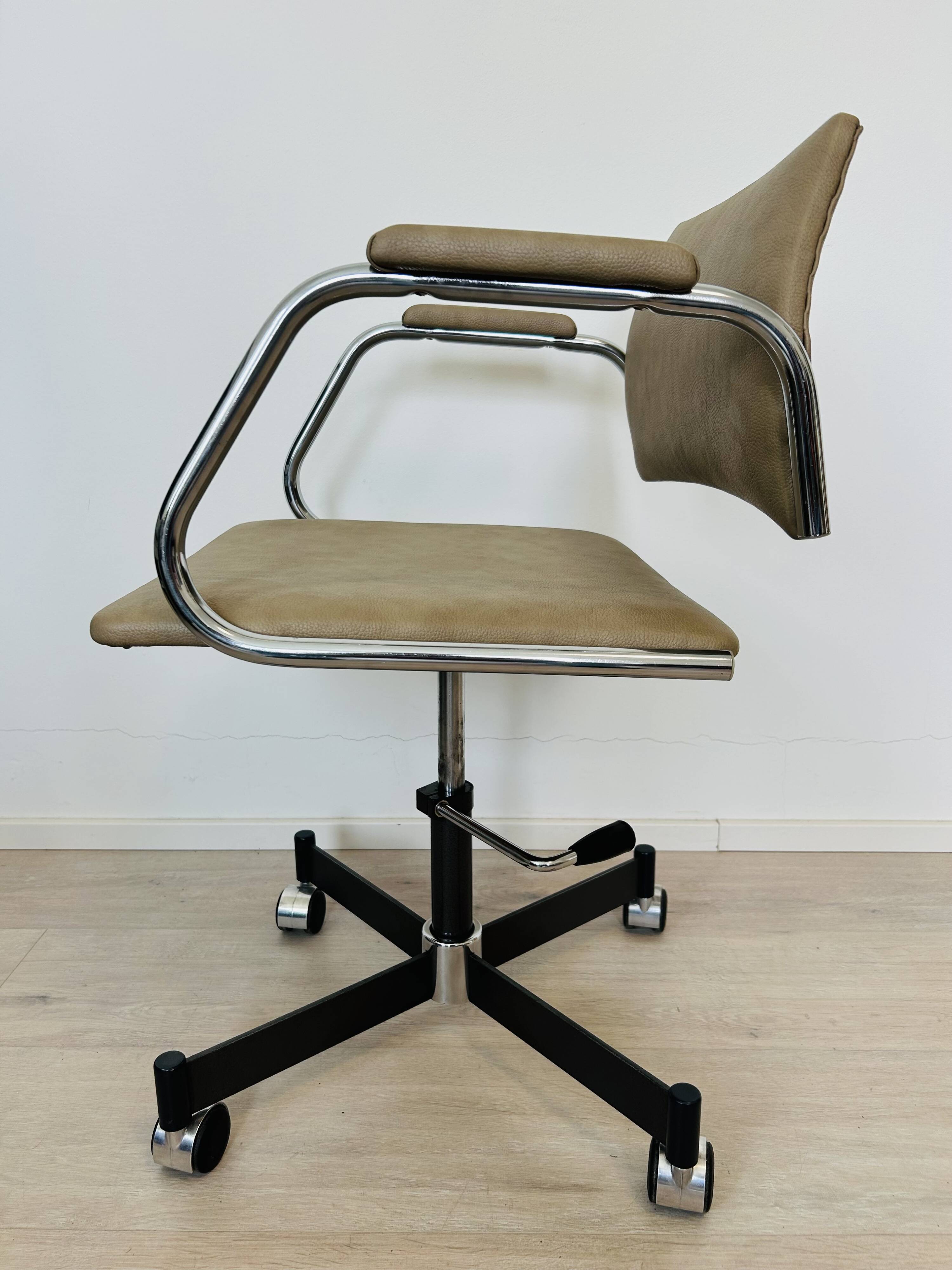 Vintage Beige Office Chair by Kovona 1980’s