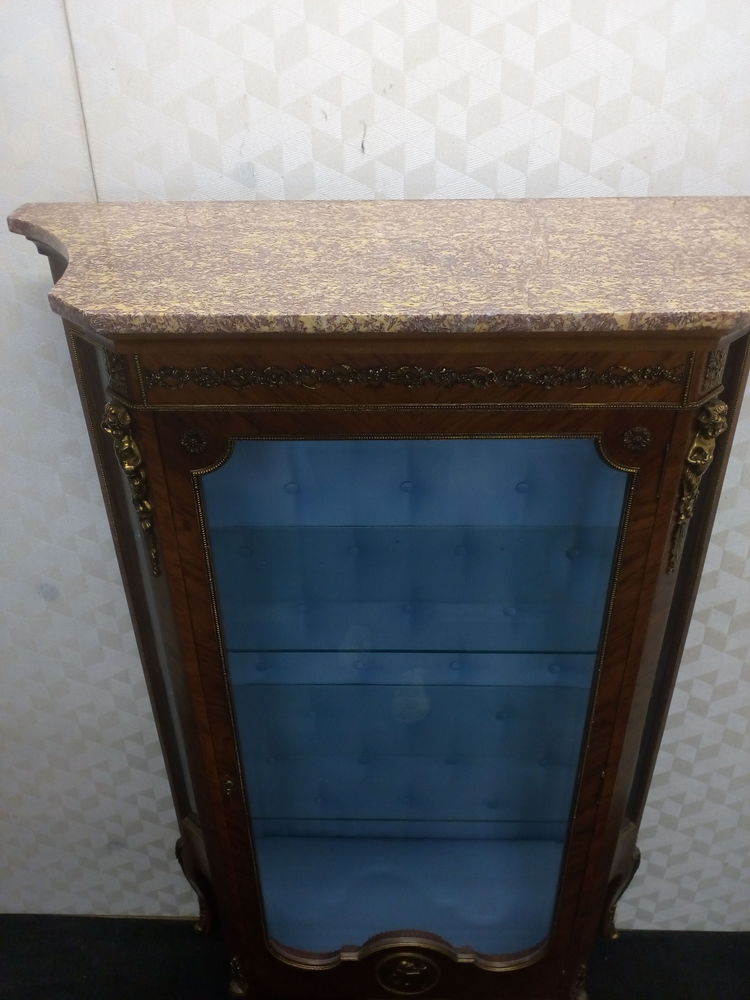 Louis XV style showcase