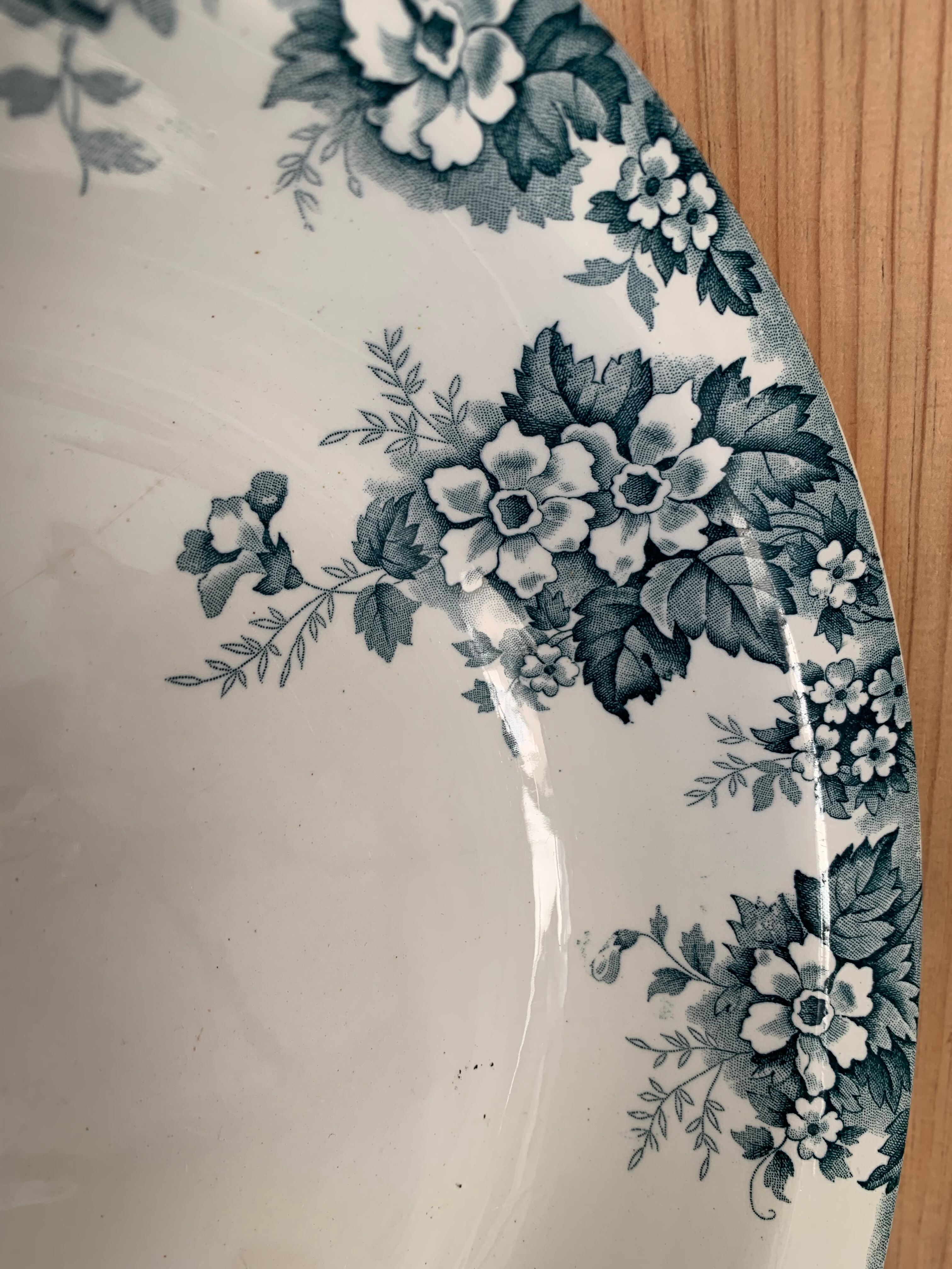 Round dish st Amand and Hamage "Marie-Louise"