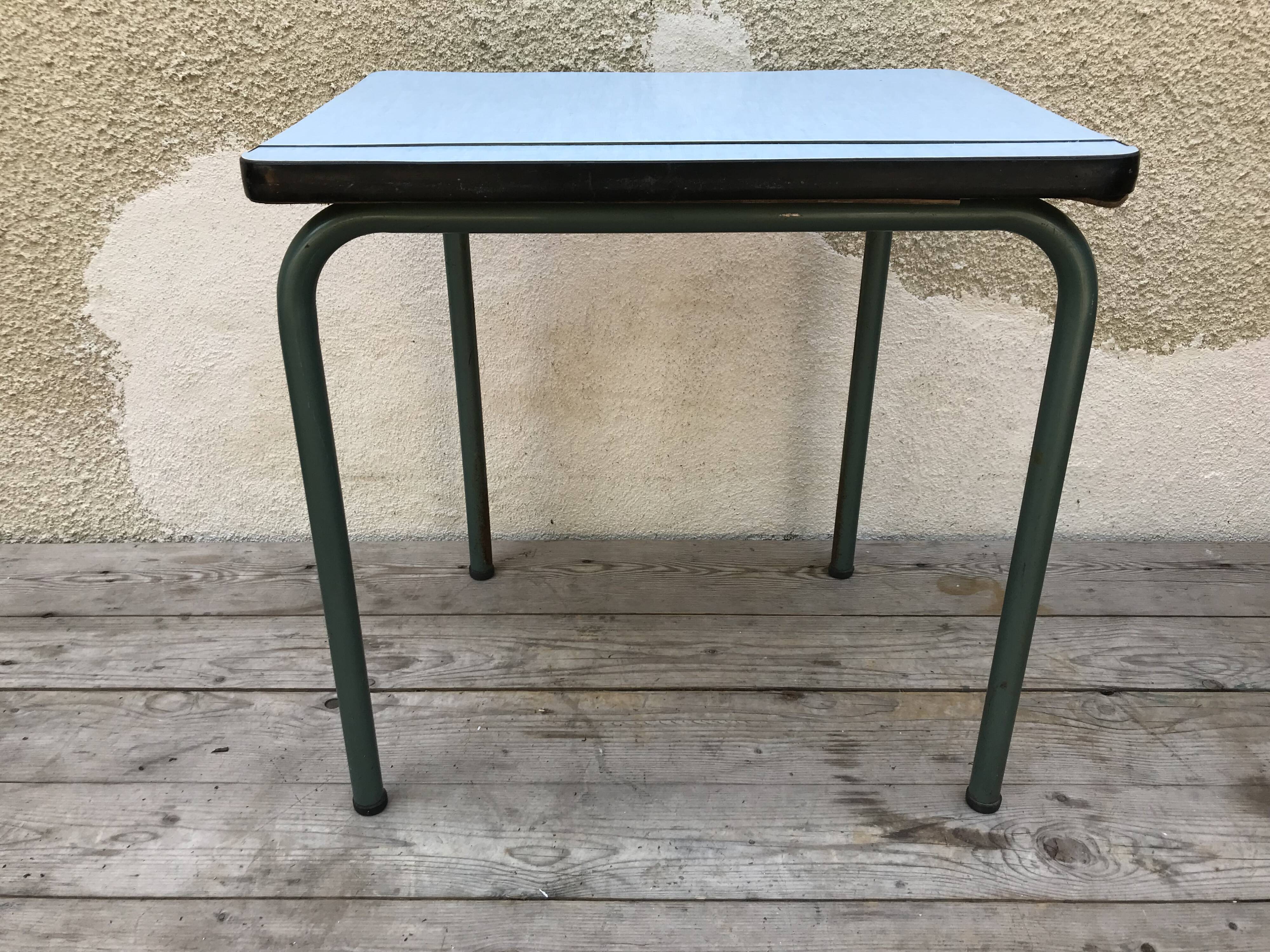 Desk school child