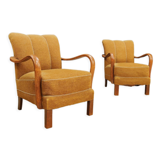 Deux fauteuils