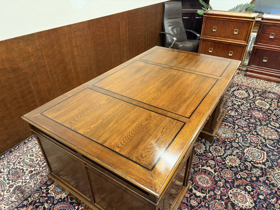 Large English Eichholtz Desk Partnerdesk