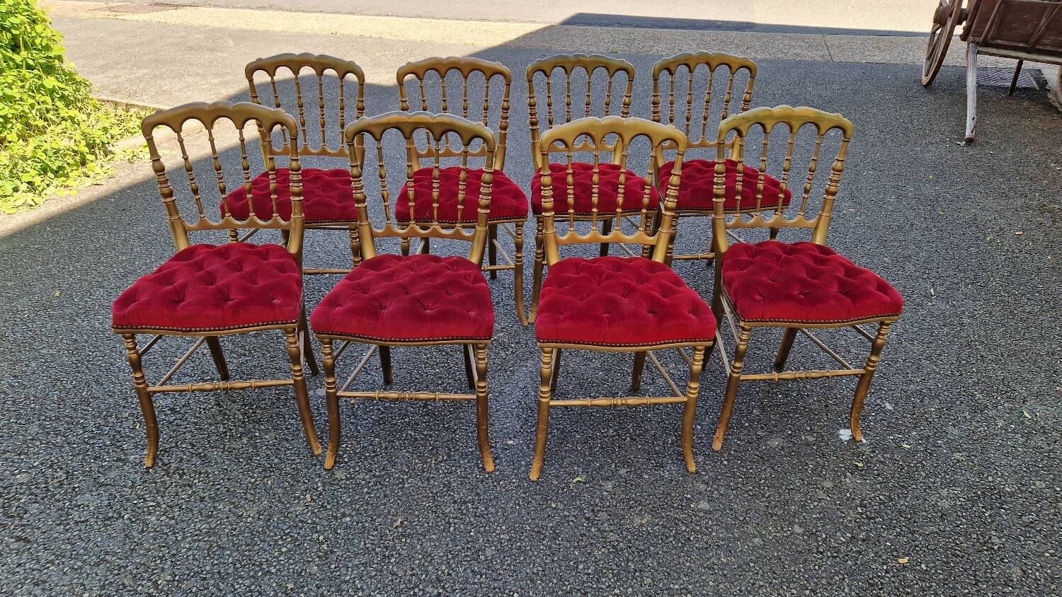 8 theater chairs