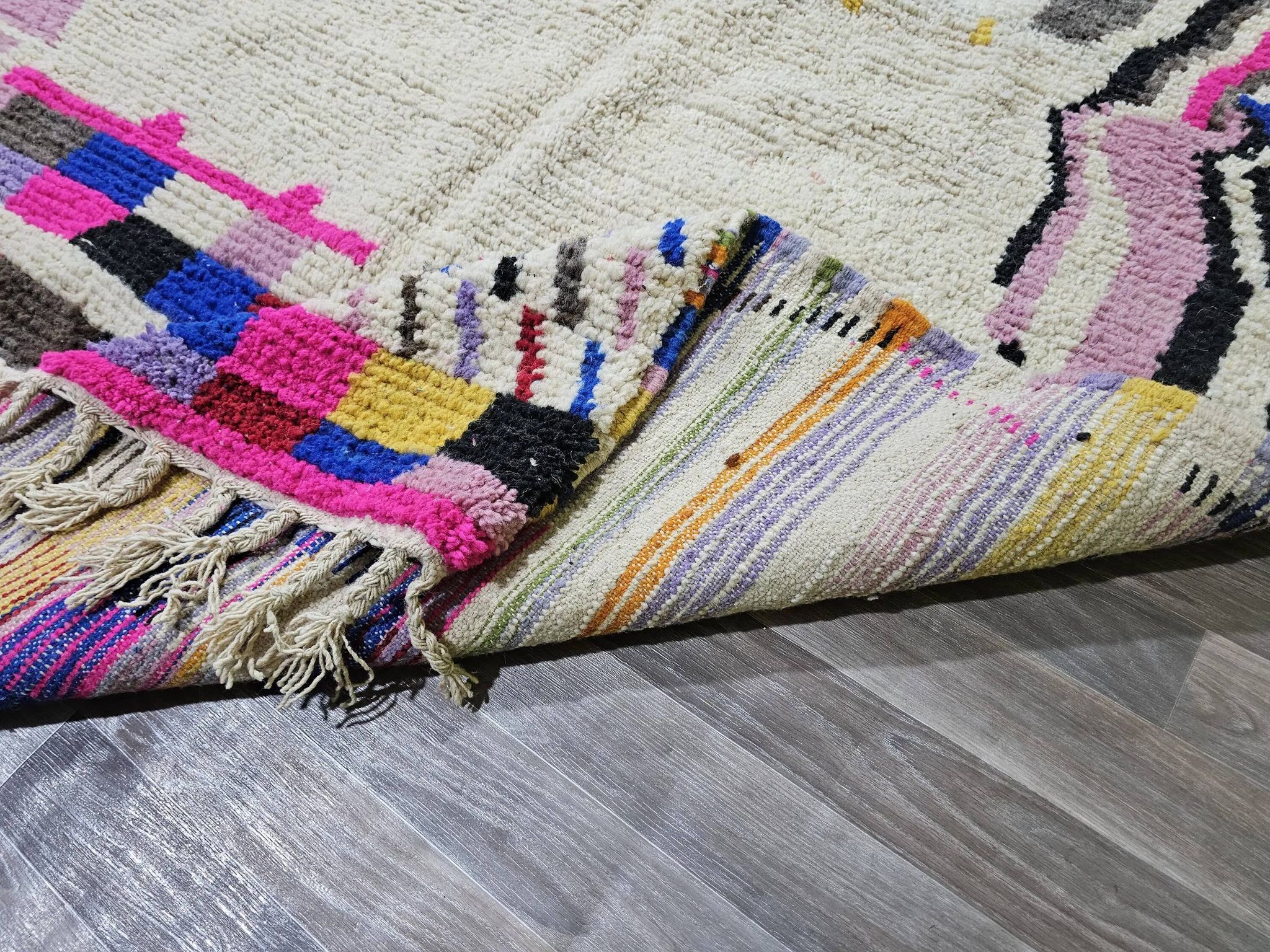 Handmade Berber rug in wool 2.5 x 1.5 m