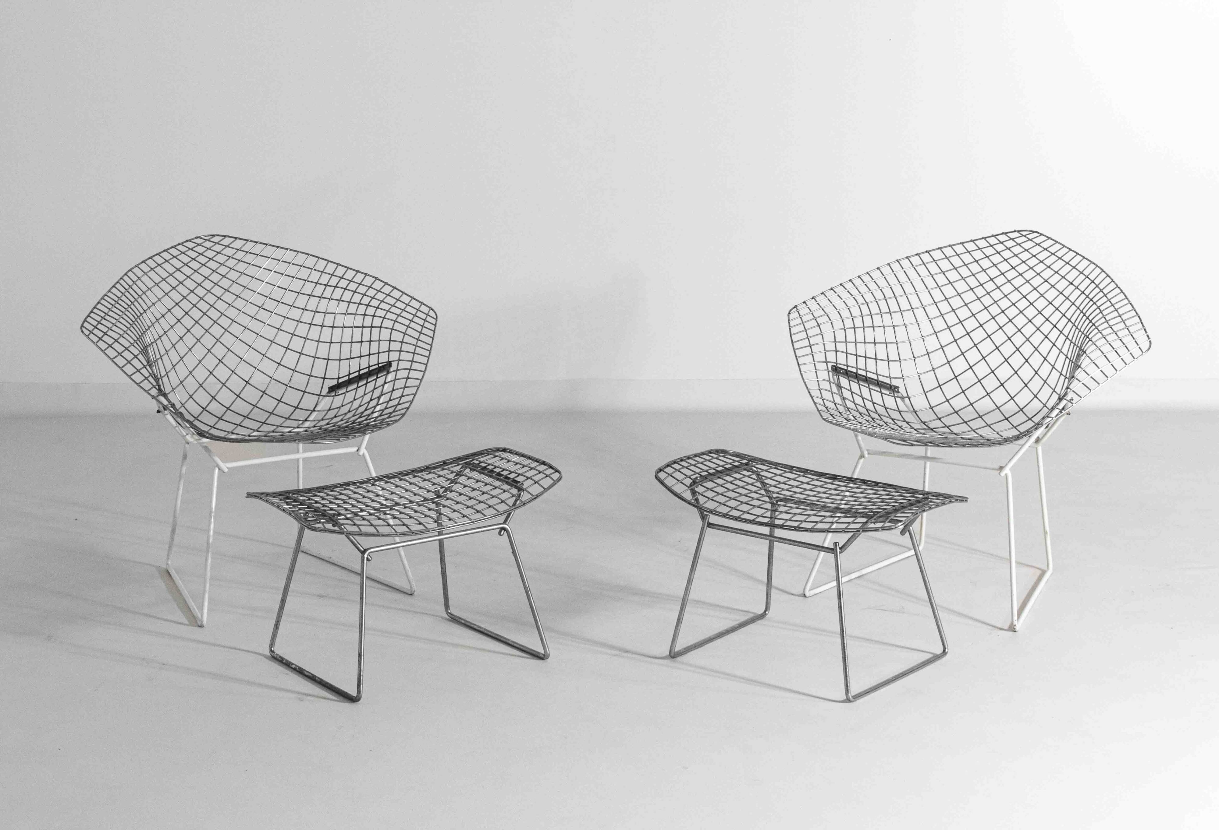 Rare Bertoia diamond chairs with ottoman for Knoll International, 1970s