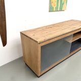 Double-sided display counter with 20 drawers