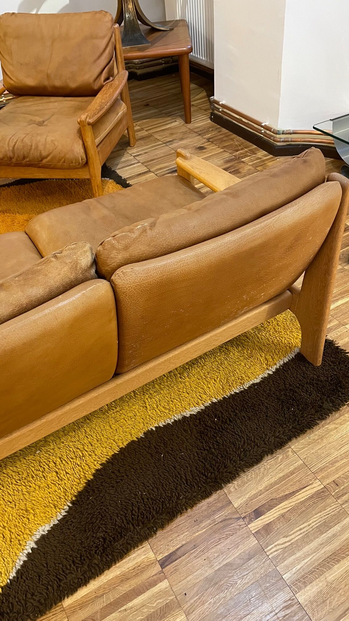 Danish sofa from the 70s in oak and buffalo leather