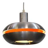 Ancienne lampe de design danois de l'ère spatiale en aluminium avec intérieur orange.