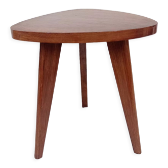 Tripod table