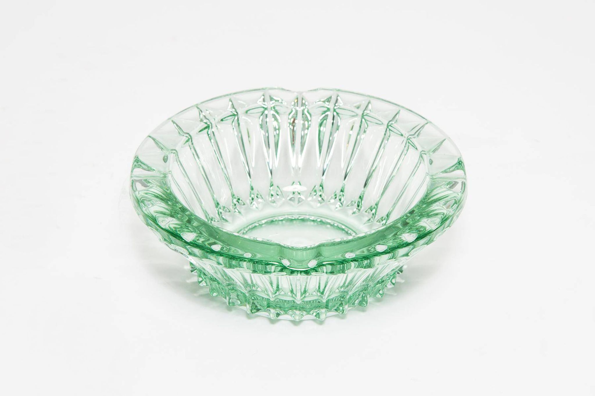 Green crystal glass bowl ashtray, mid-century, Italy, 1970s.