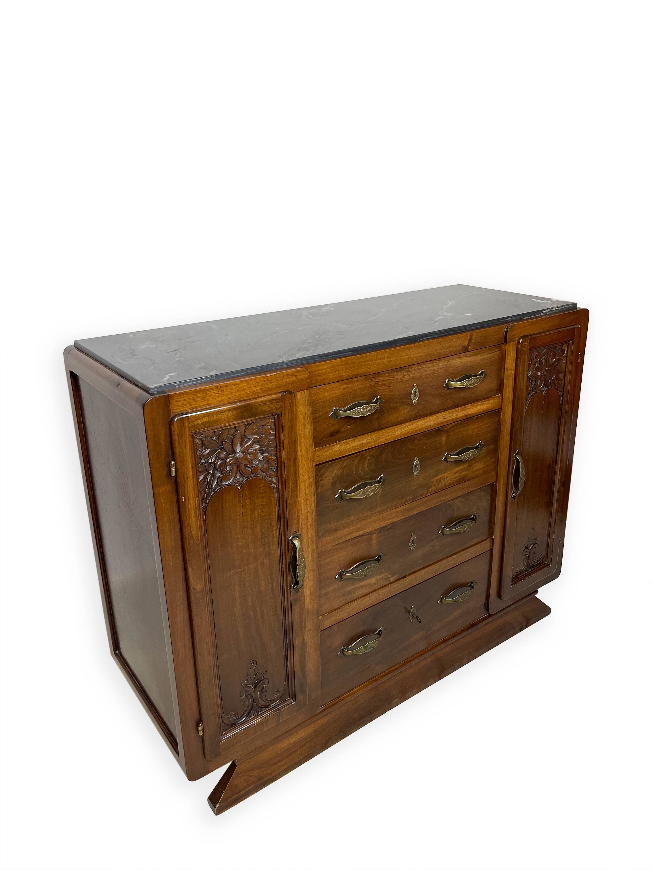 Commode piémontaise des années 1900