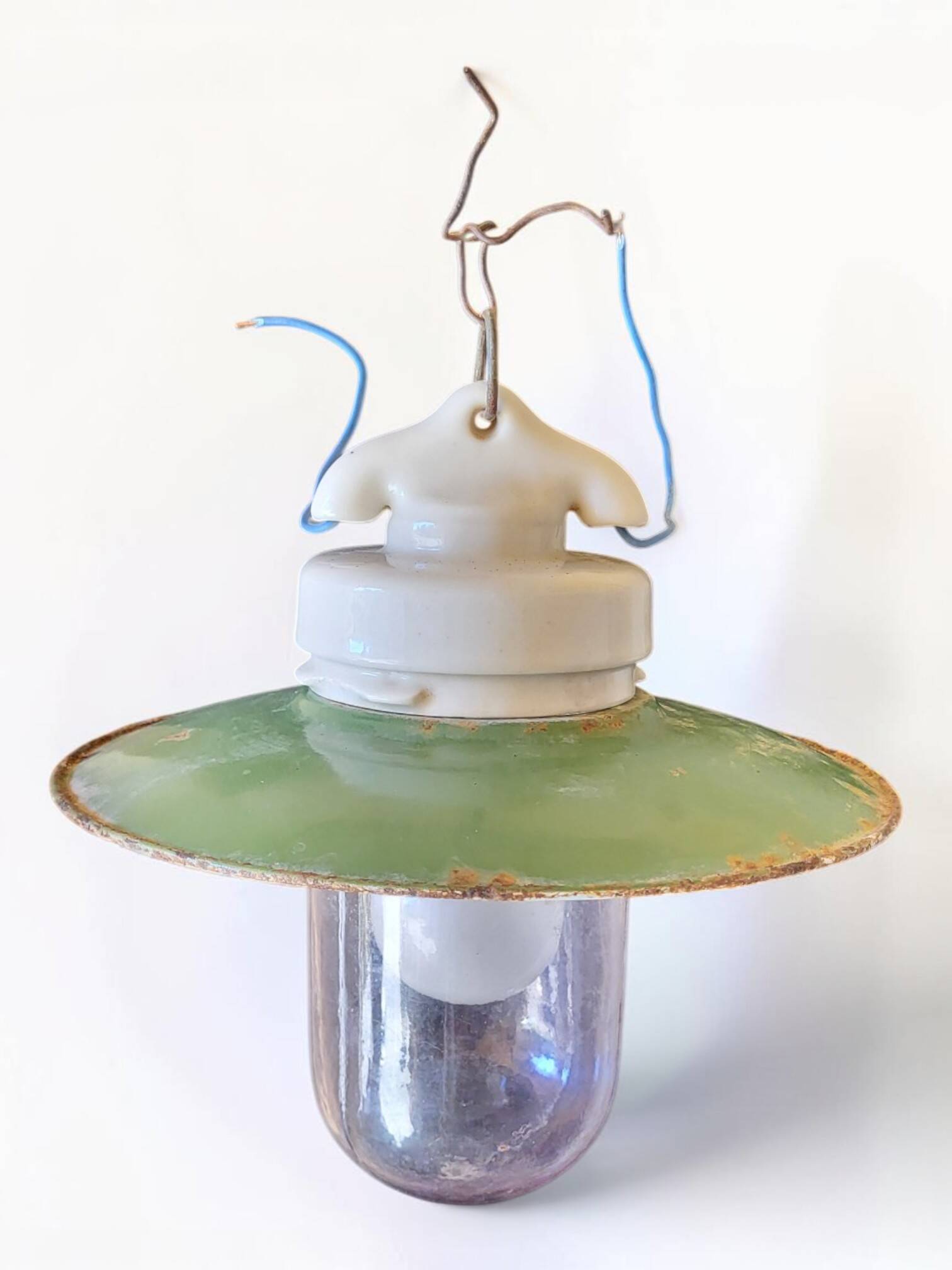 Suspension industrielle 1950