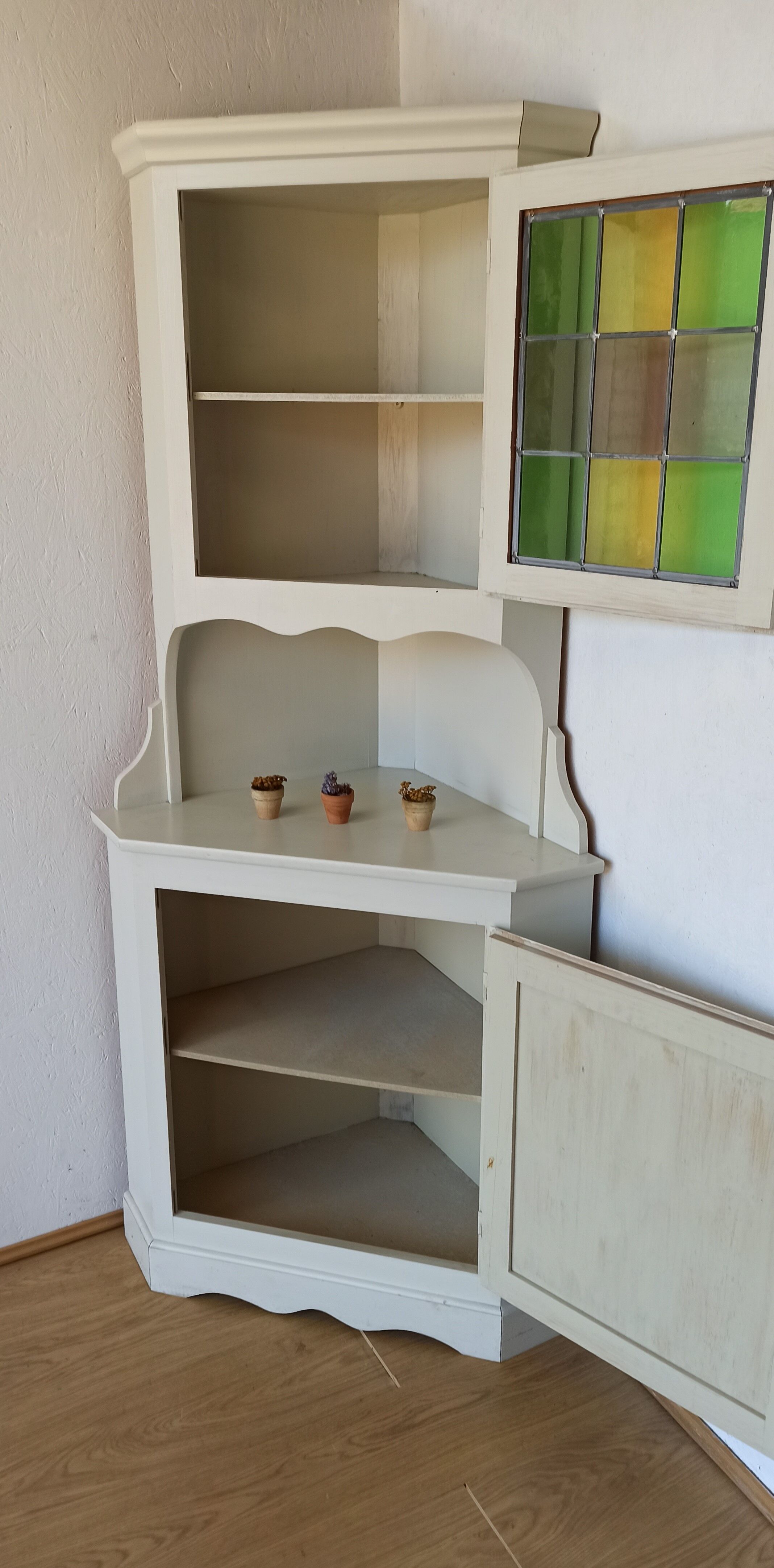 Armoire d’angle blanche Suède années 70