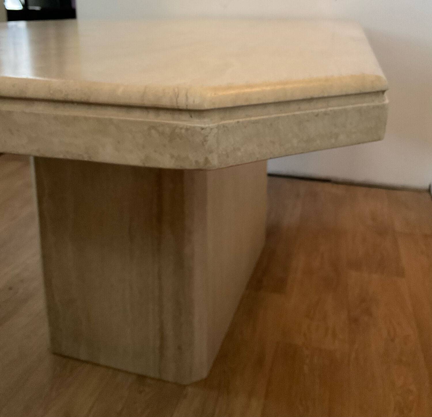 Travertine dining table 6/8 people