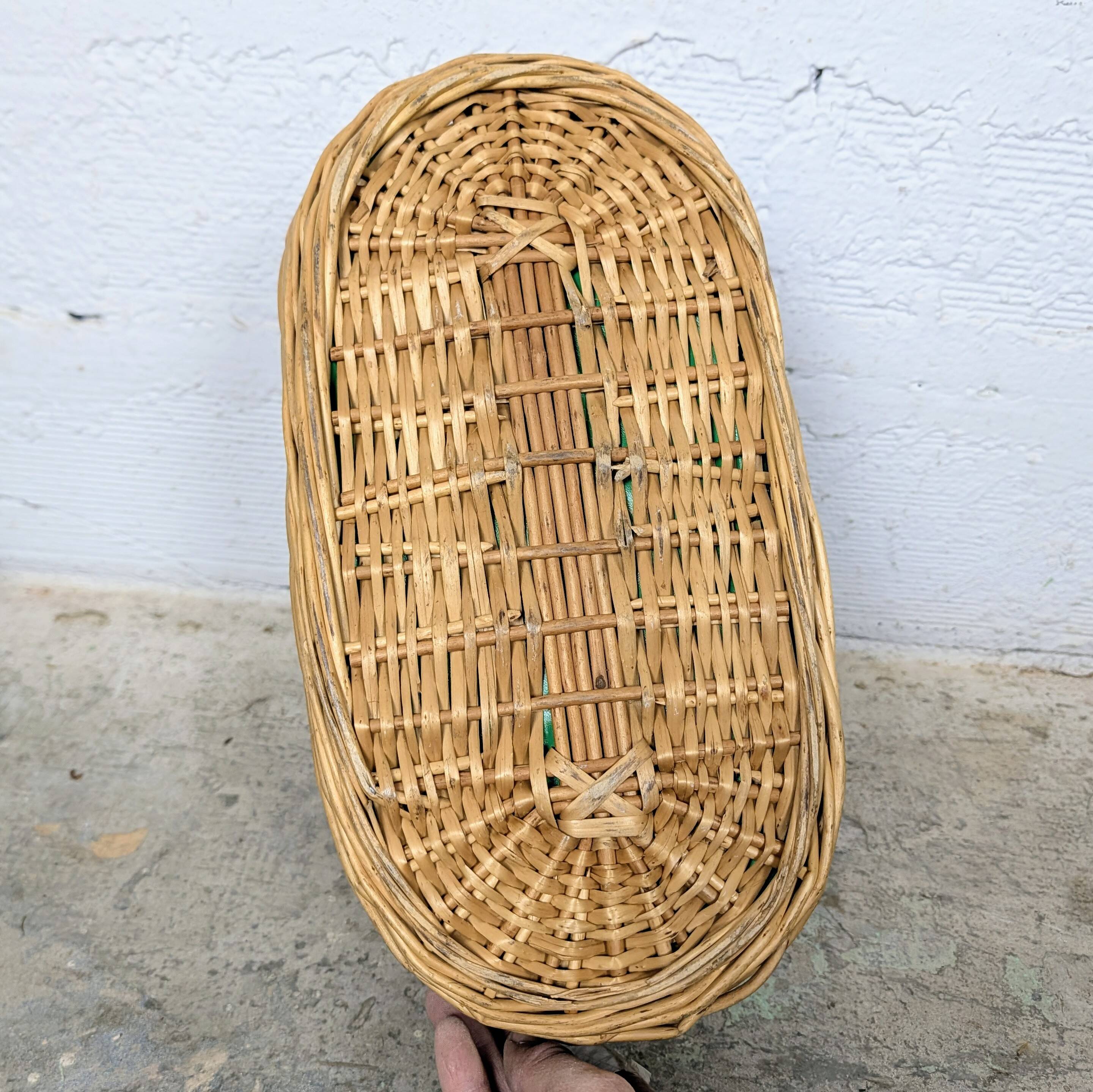 Woven wicker basket
