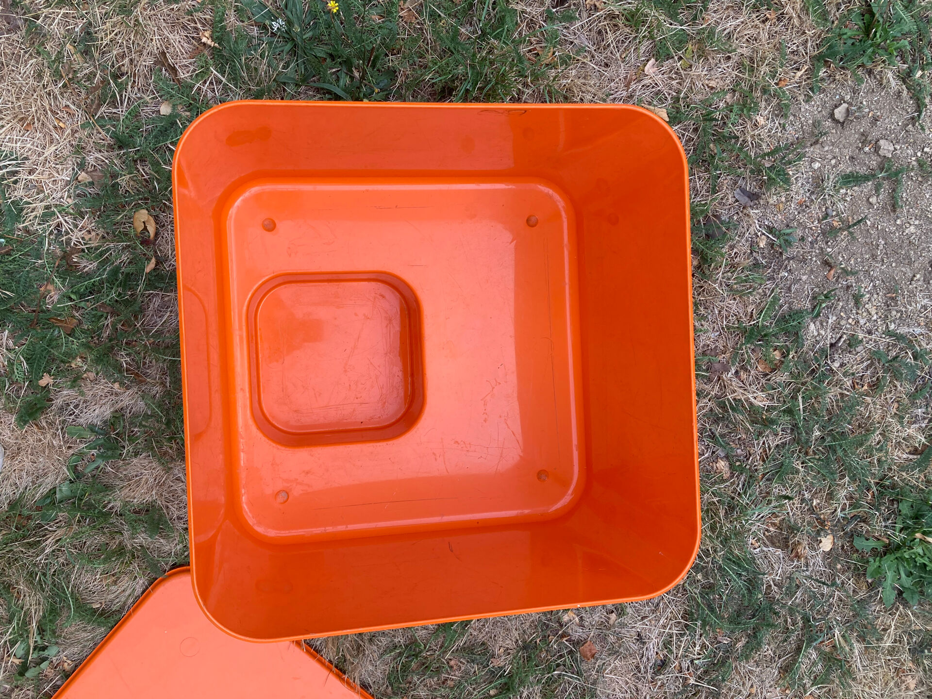 Assise de rangement Dime par Marcello Siard