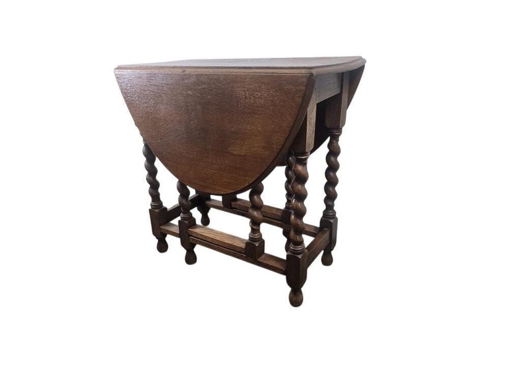 Vintage wooden table (foldable) / drop-leaf table / console