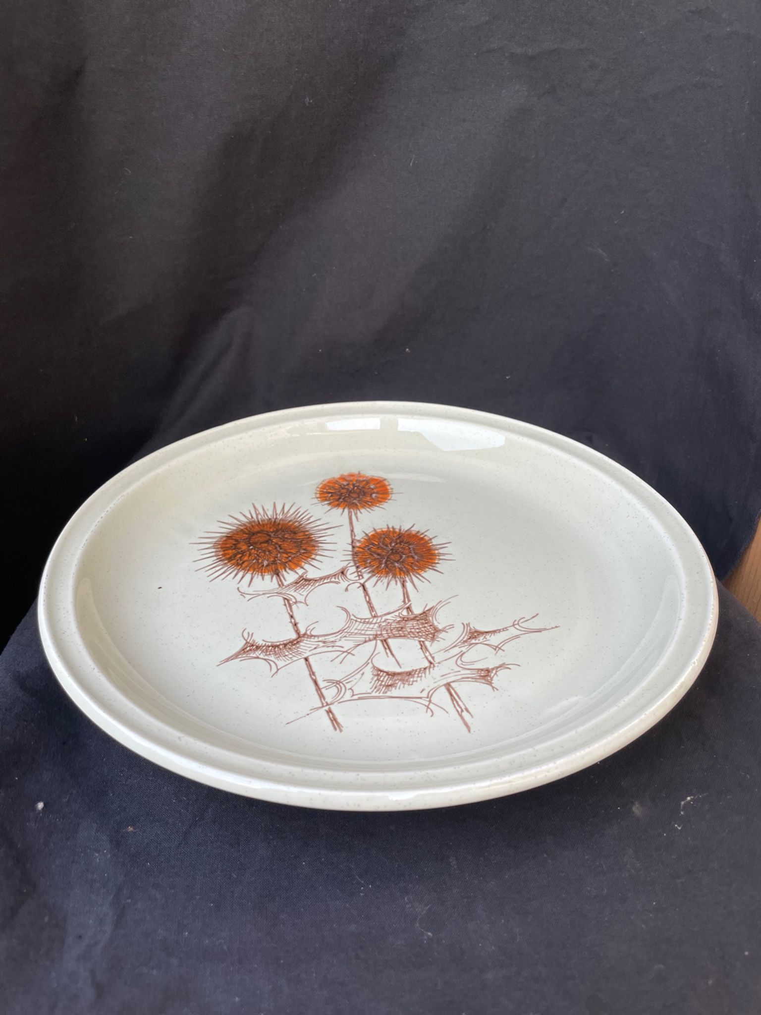 Assiette en faïence atelier d’art de Revernay