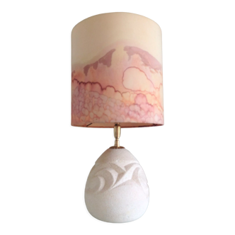 Ovoid lamp in carved stone and printed lampshade / vintage 60-70s