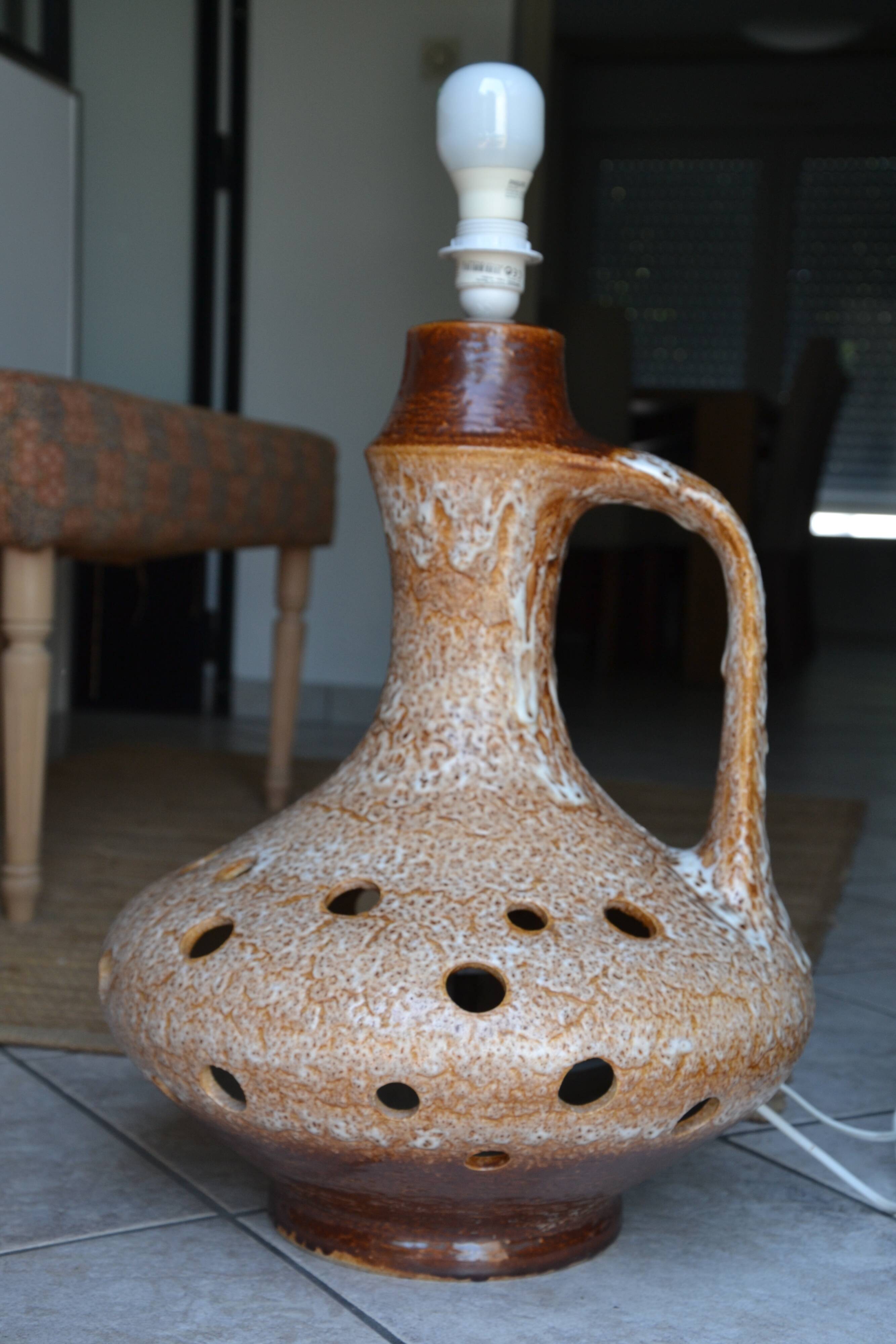 Large floor lamp from the 60s-70s.