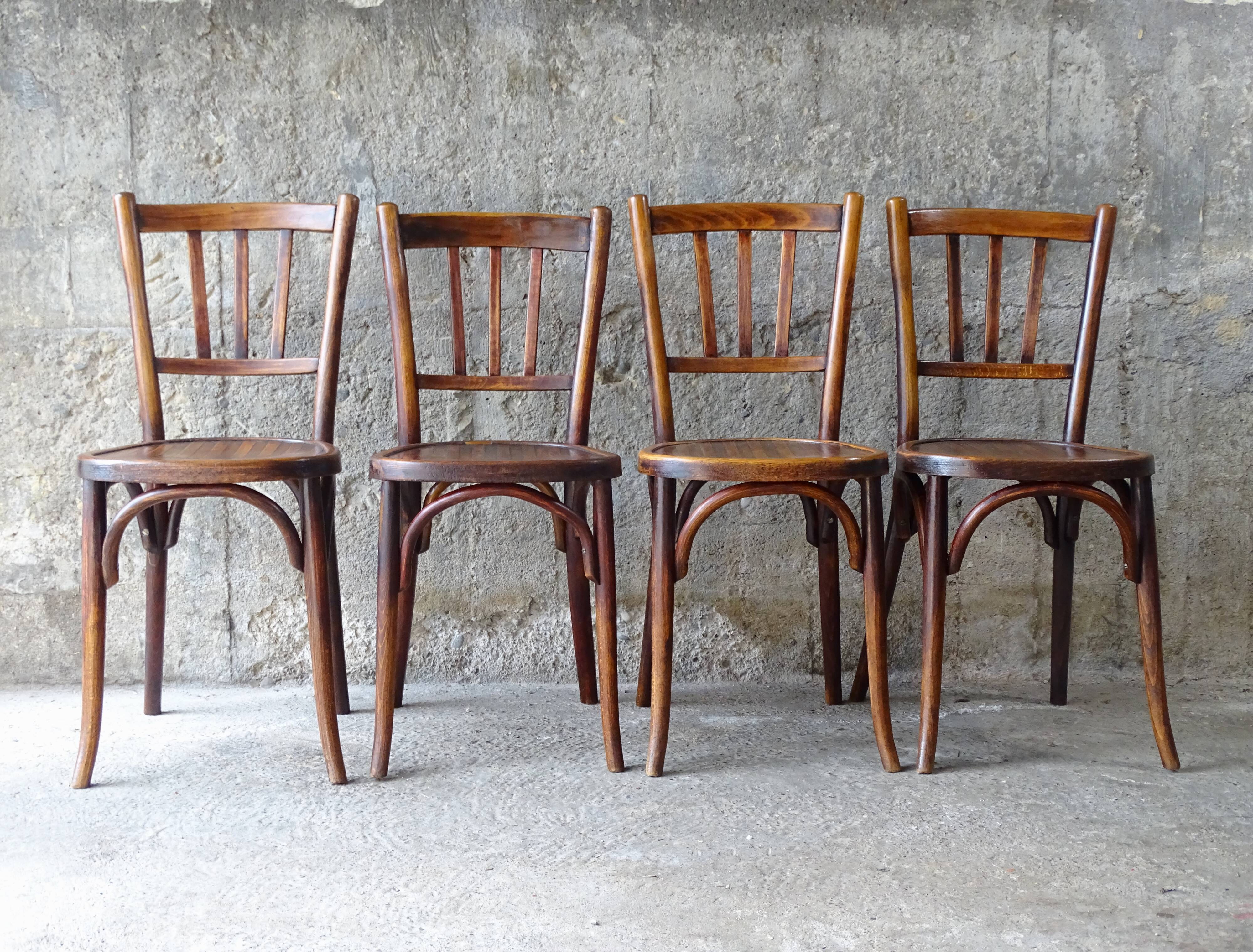 4 chairs Baumann bistrot 1925 sitting wood, "patina bistro of the corner"