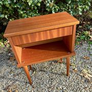 Table de chevet en mélaniné