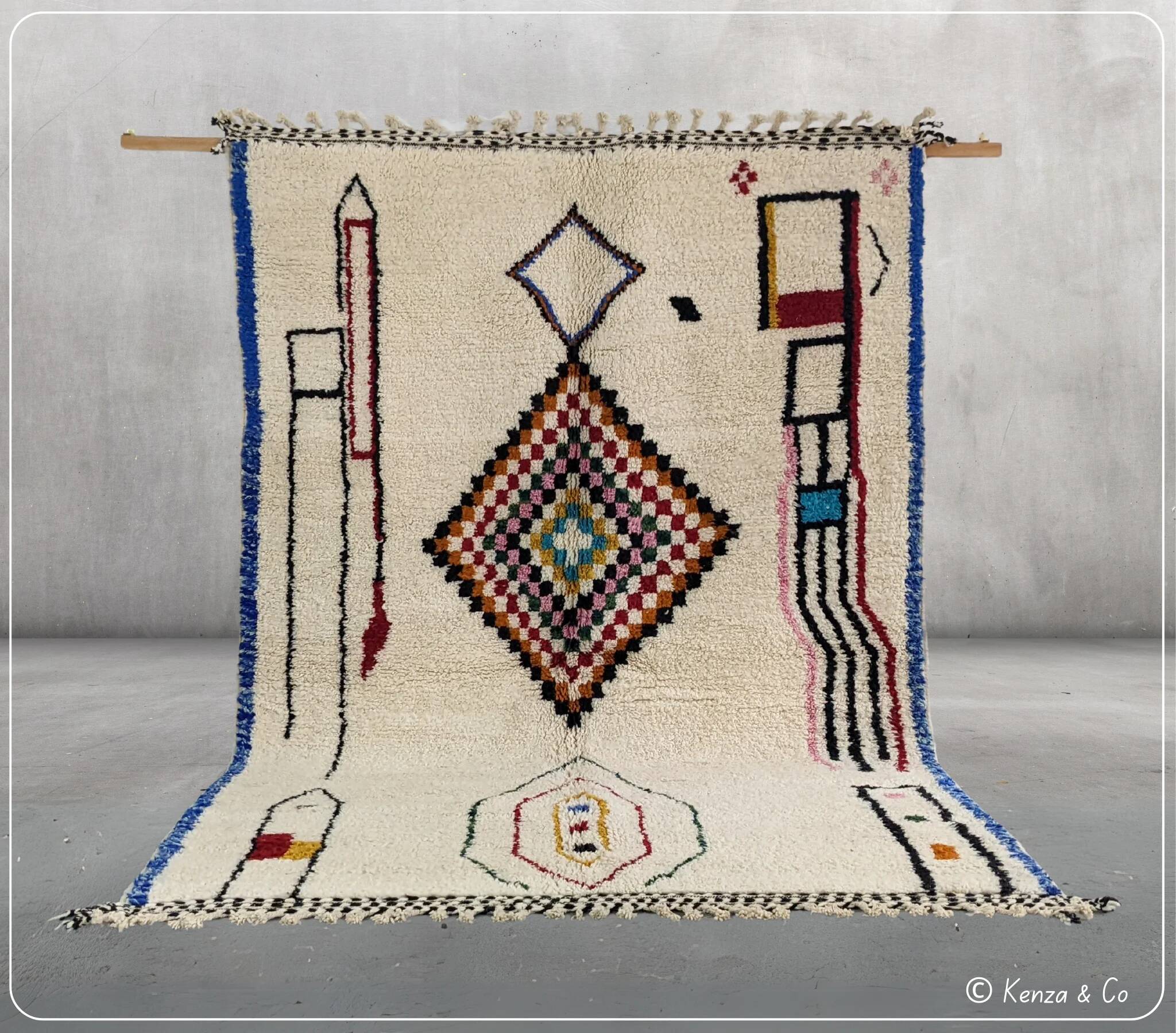 Large Azilal rug, 305 x 200 cm