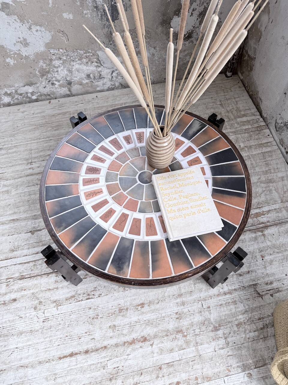 Round coffee table Roger Capron herbarium terracotta
