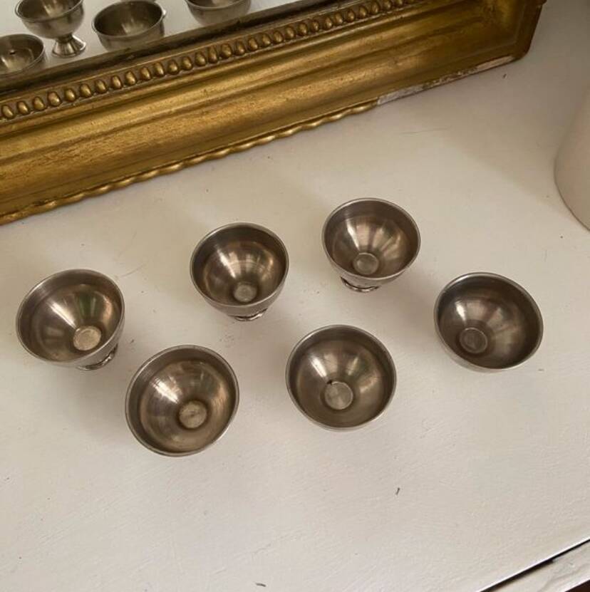 Set of 6 silver-plated metal egg cups