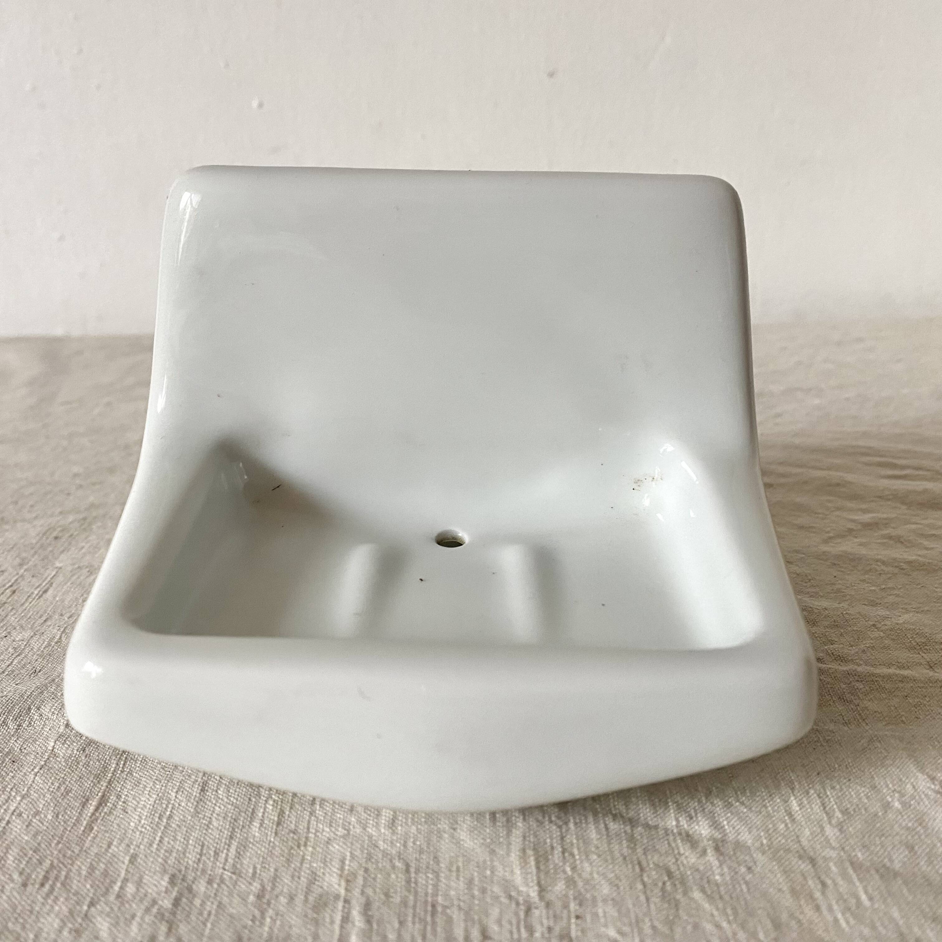 Wall soap dish in Limoges porcelain