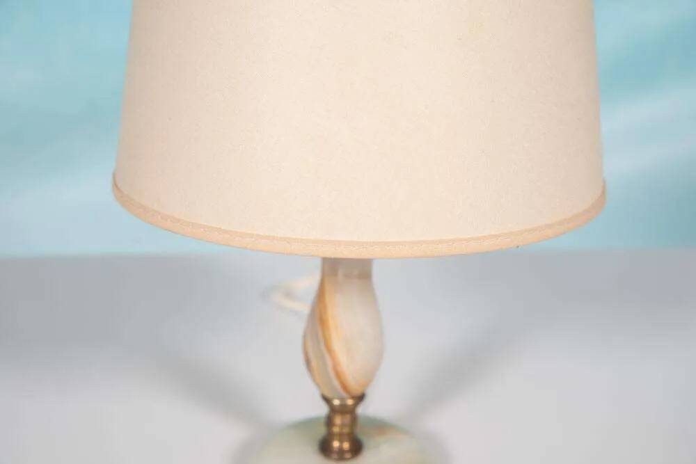 Bohemian table lamp from the 60s/70s, onyx and brass regency.