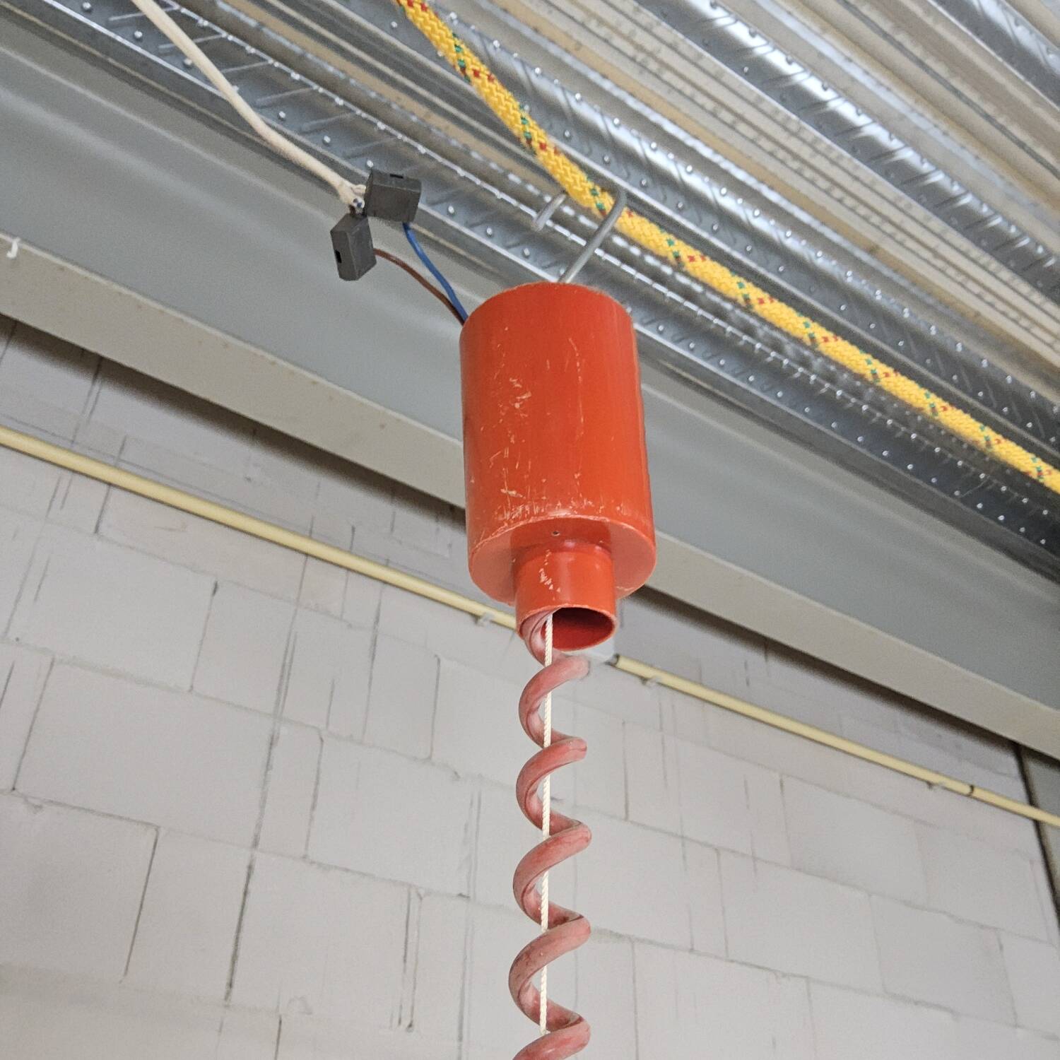 Vintage height adjustable red fluorescent tube lamp (Massive)