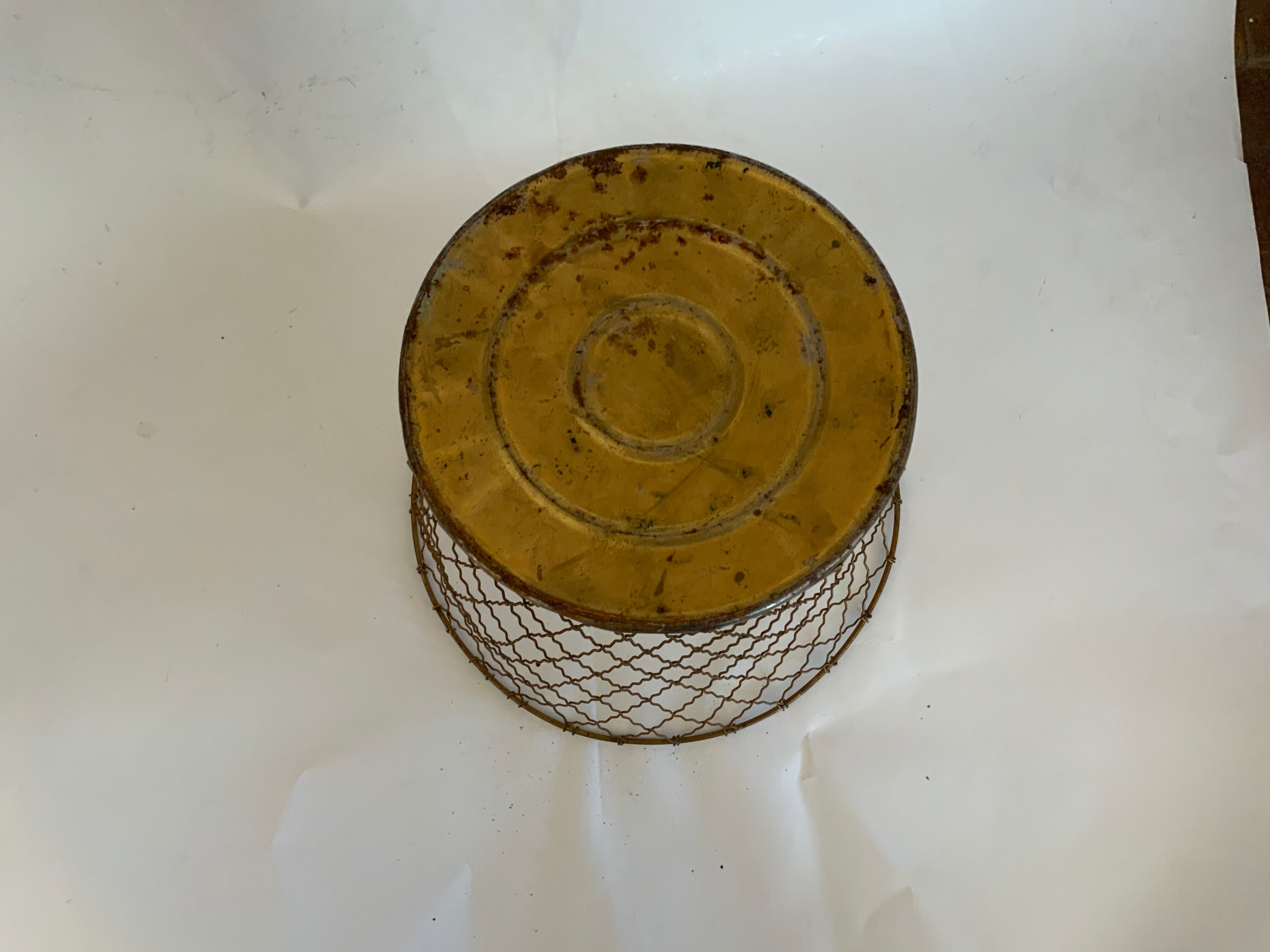 Brass paper basket