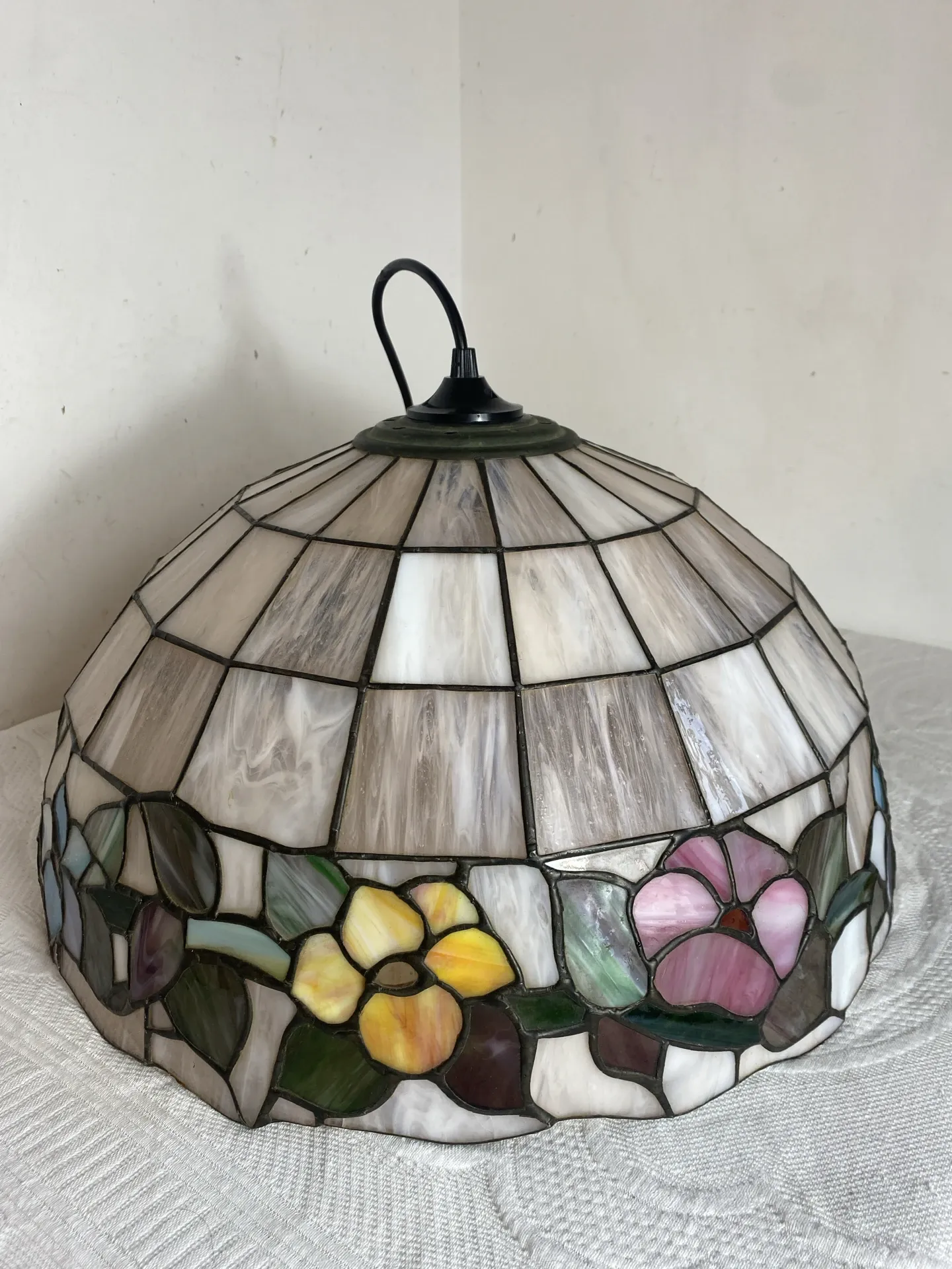 Stained glass pendant