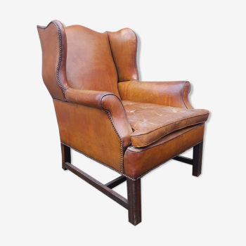 Fauteuil à oreilles en cuir fauve anglais Chesterfield club